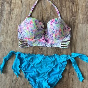 Victoria Secrets bikini. Medium bottom D34